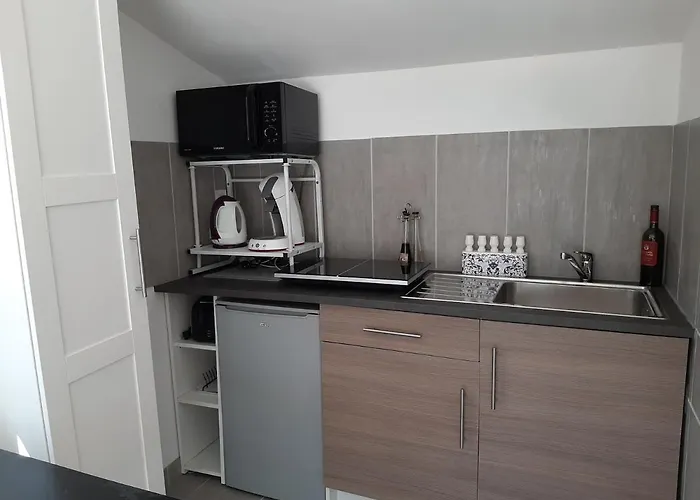 Apartament Avec Terrasse Independant Calme Cosy Chaleureux Lumineux Fibre Parking Saubens