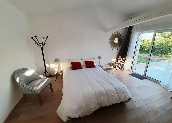 Apartament Avec Terrasse Independant Calme Cosy Chaleureux Lumineux Fibre Parking Saubens